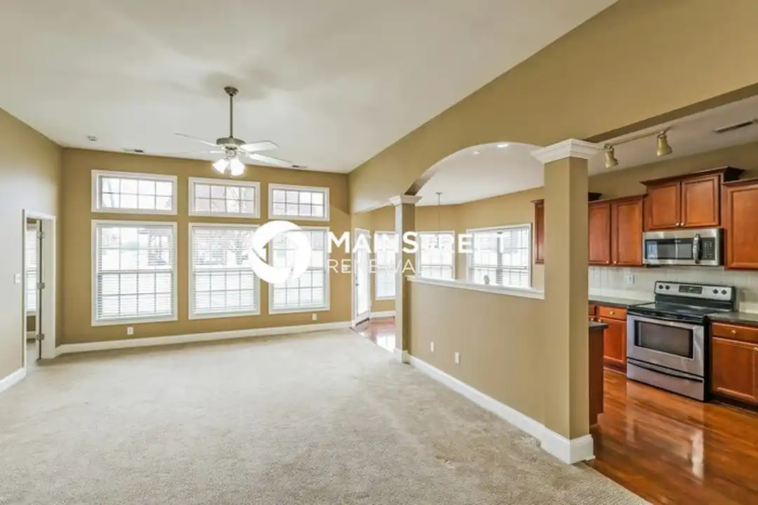 7101 Leo Saddler Way – pohled 4