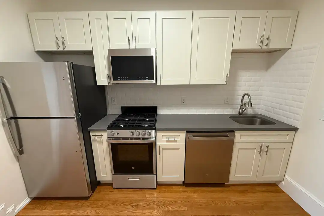 24 Royce Rd. - Aktar
