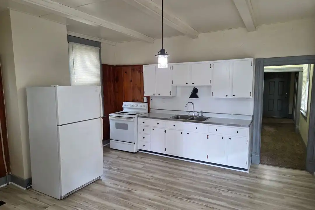 146 W 2nd St unit 1-C – photo 1 of 7