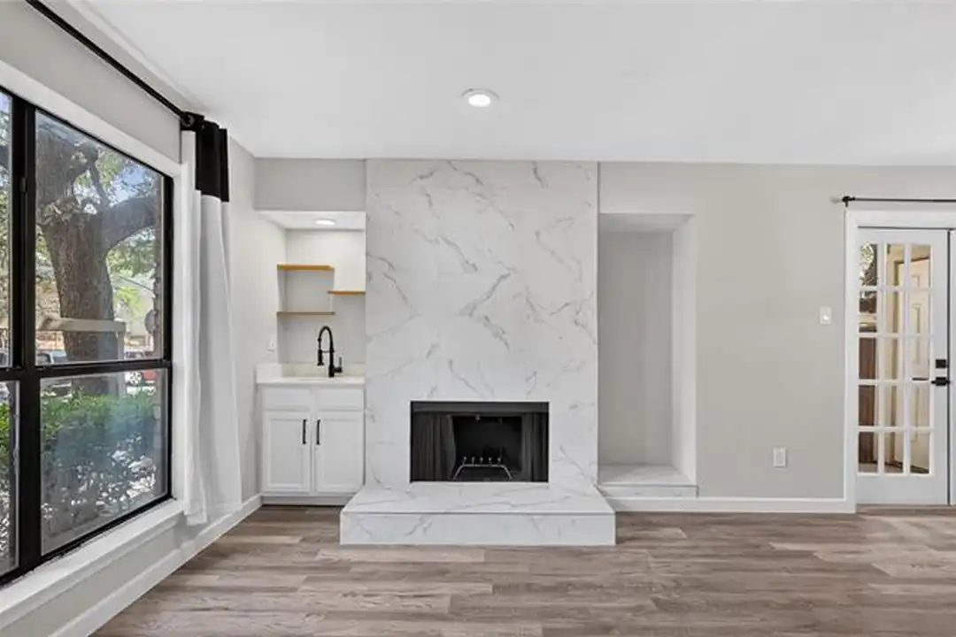 Apartment in Dallas - View 5