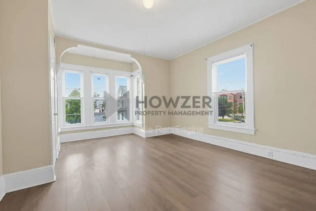 16 Chester Ave unit 16 – photo 1