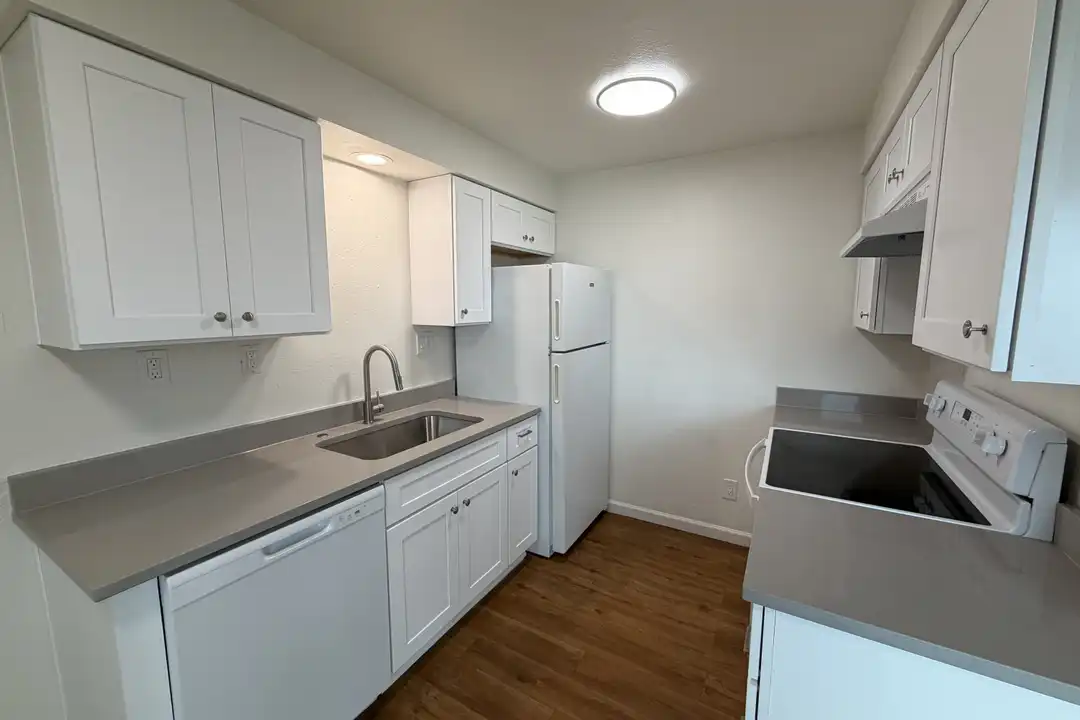 226 E 7th Ave unit 1 – photo 1