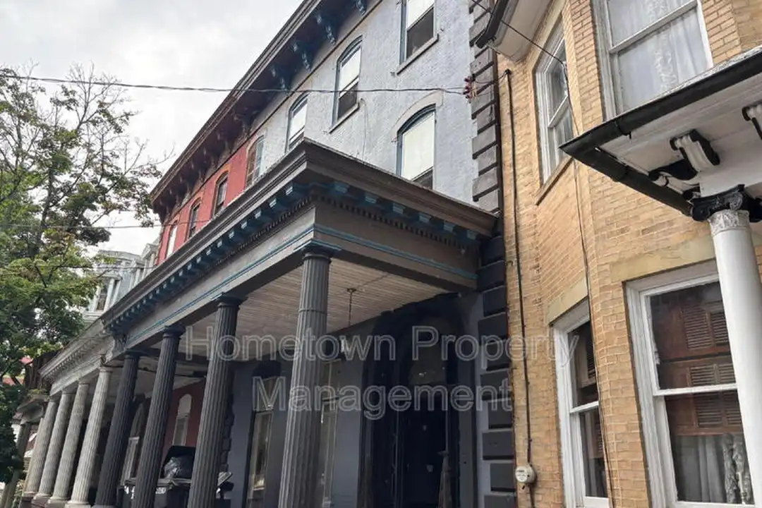 319 E Sunbury St unit 1A – photo 1 of 14