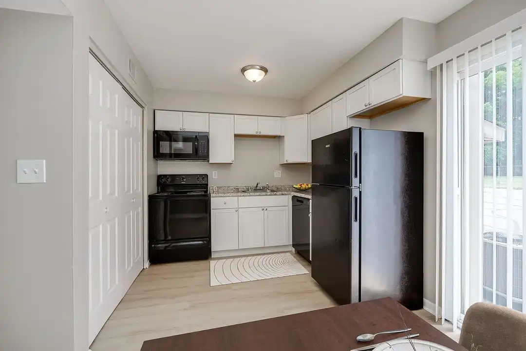 Monroe Terrace Apartments – photo 1 of 33