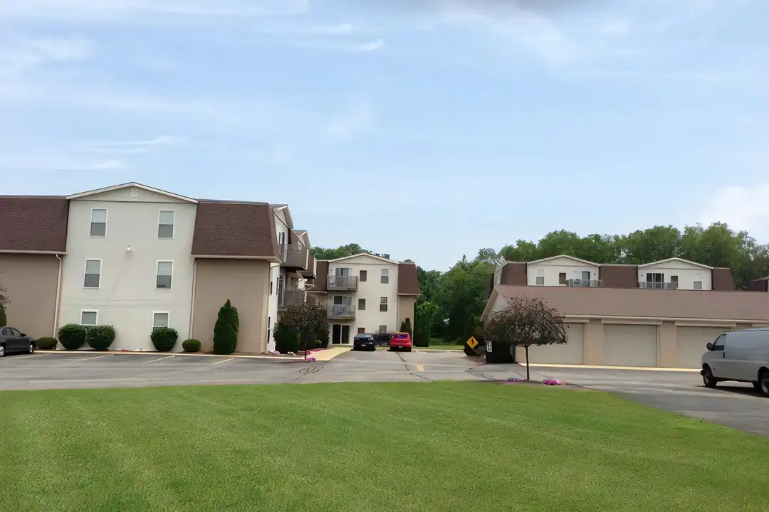 2755 Lexington Ave unit D45 3rd Fl – photo 1 of 15