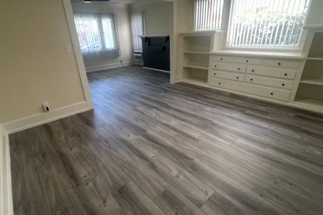 204 N Cedar St unit 206 - View 4