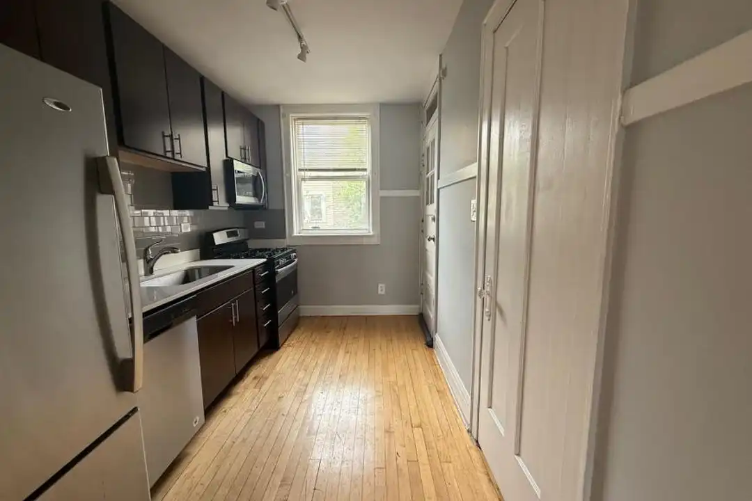 4103 W Nelson St - View 2