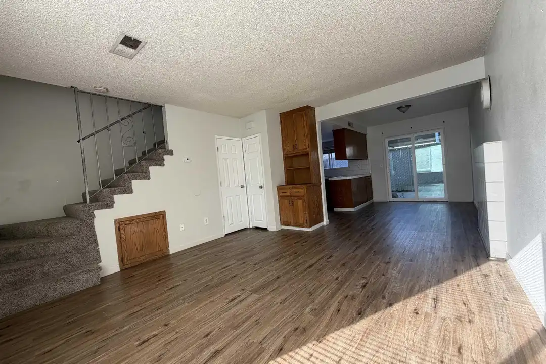 1648 W N Bear Creek Dr - View 4