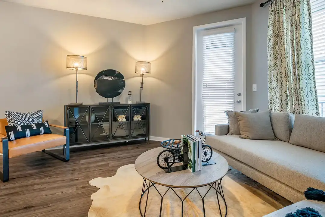 JTB Apartments – další