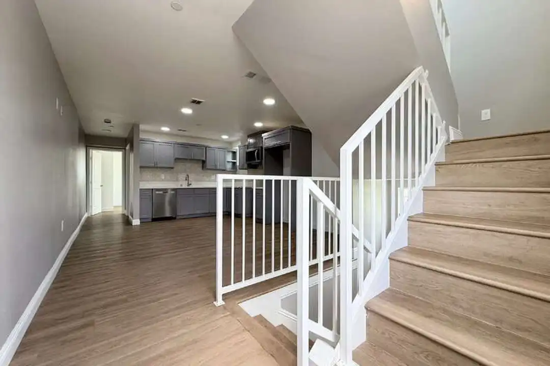 1731 E 68th St unit B - View 5