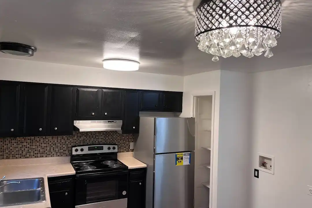 1517 Rausch Ave unit 4 – photo 1