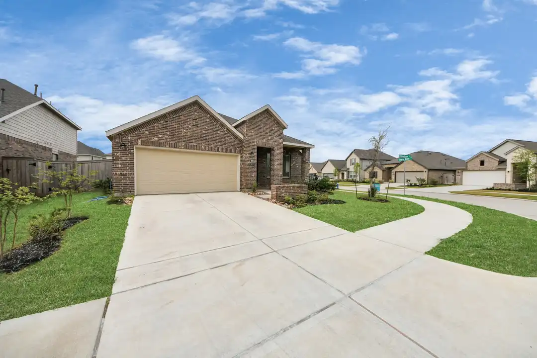 21927 Citrus Grv Ct - View 4