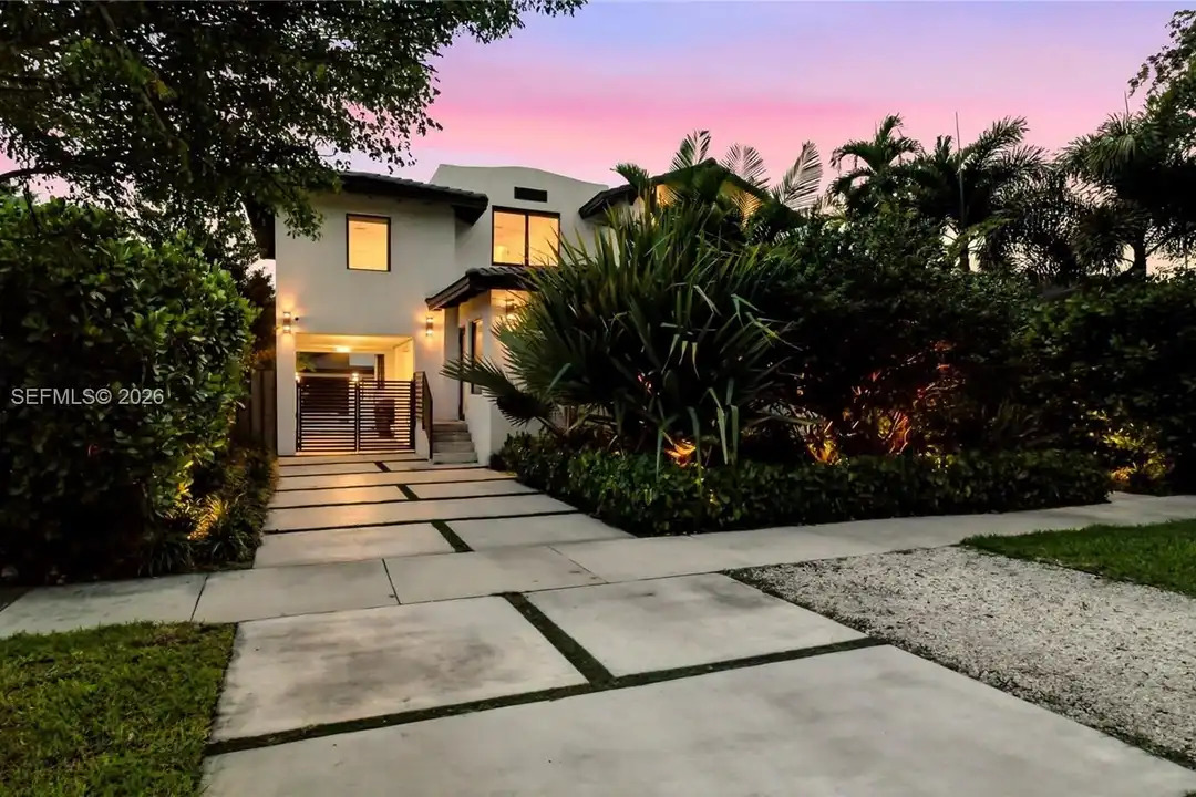 436 NE 88th St - More
