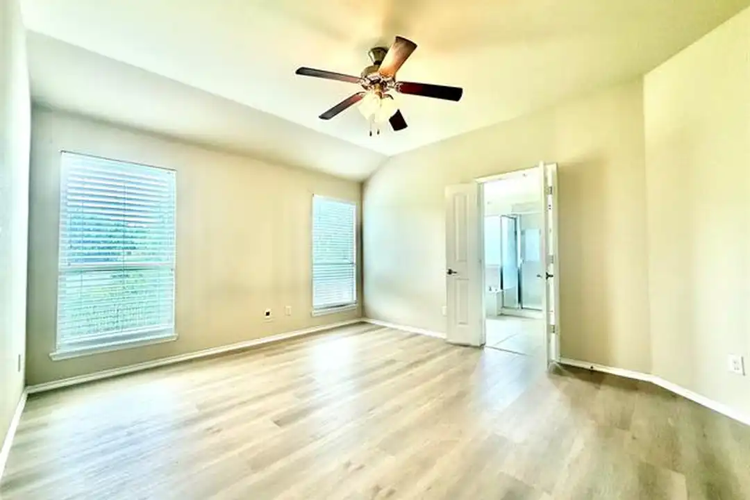 1108 Cheyenne Dr - View 4