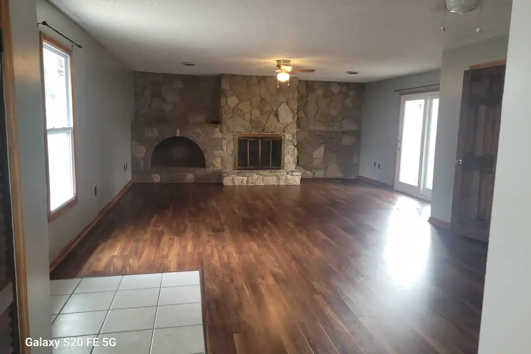 733 N Huntington St – photo 1