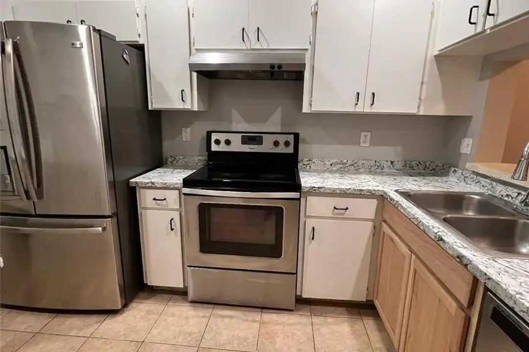 8674 Hunters Key Cir – další