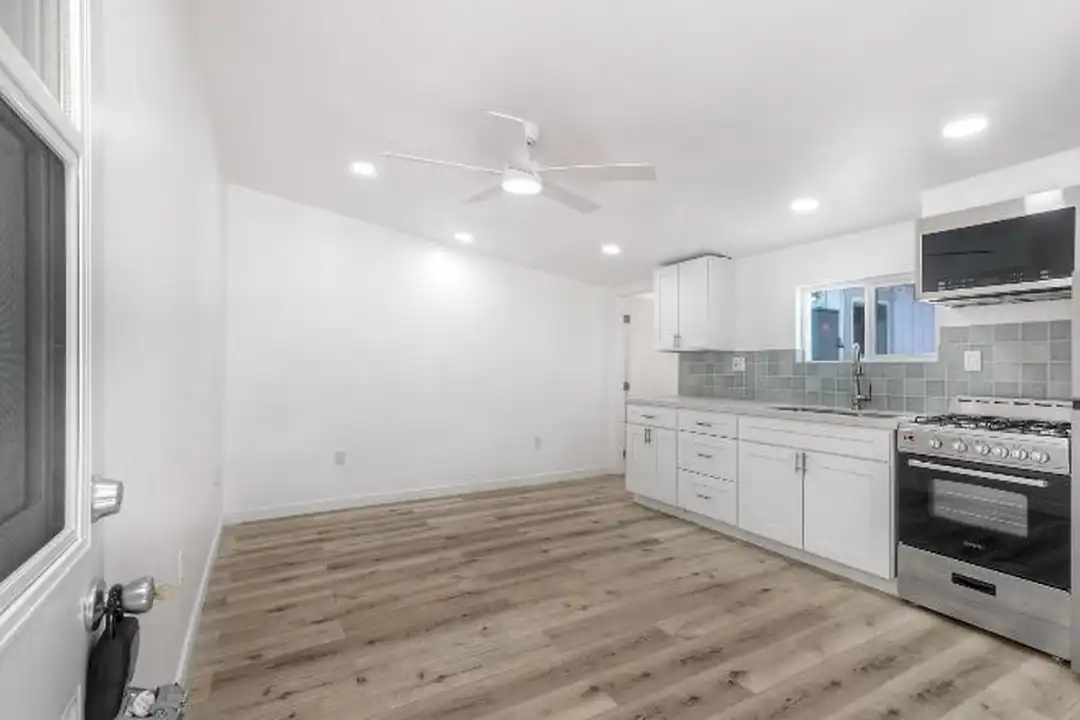 House in Oceanside - View 3