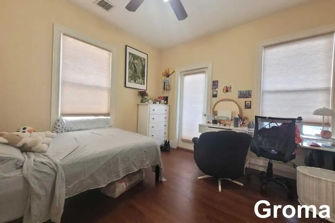 Apartment in Mission Hill - View 5