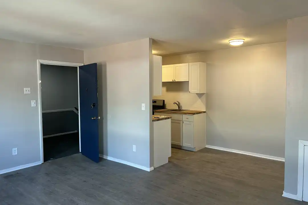 5281 E 126th St unit 81-101 – photo 1