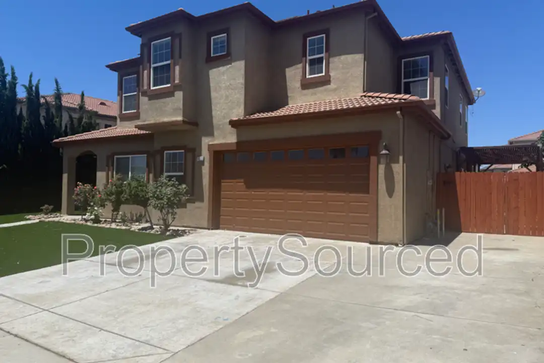 1633 Sparrowhawk St - View 3