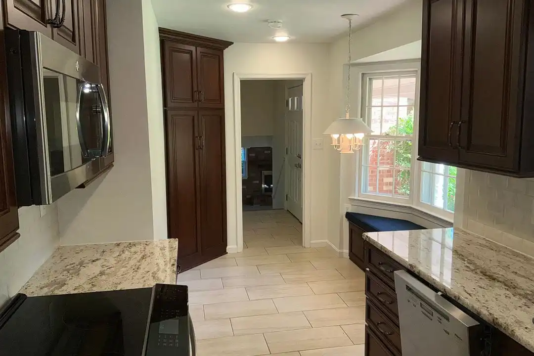 4701 Red Fox Dr - View 5