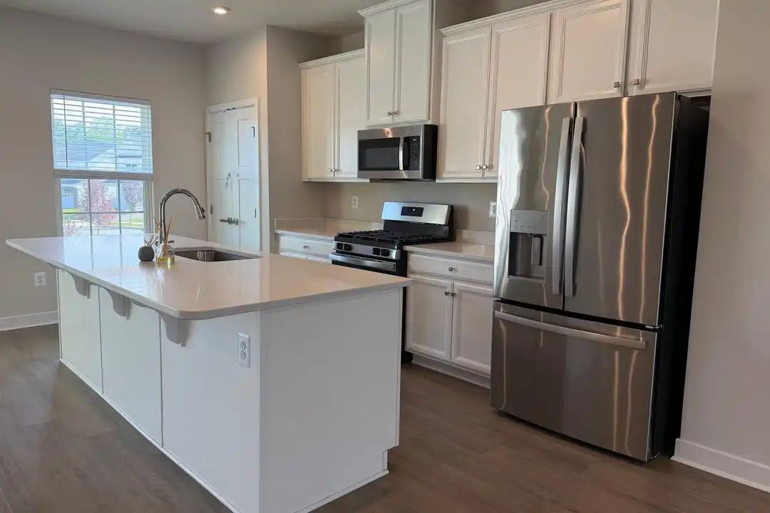 927 Ericcson Ln - View 4