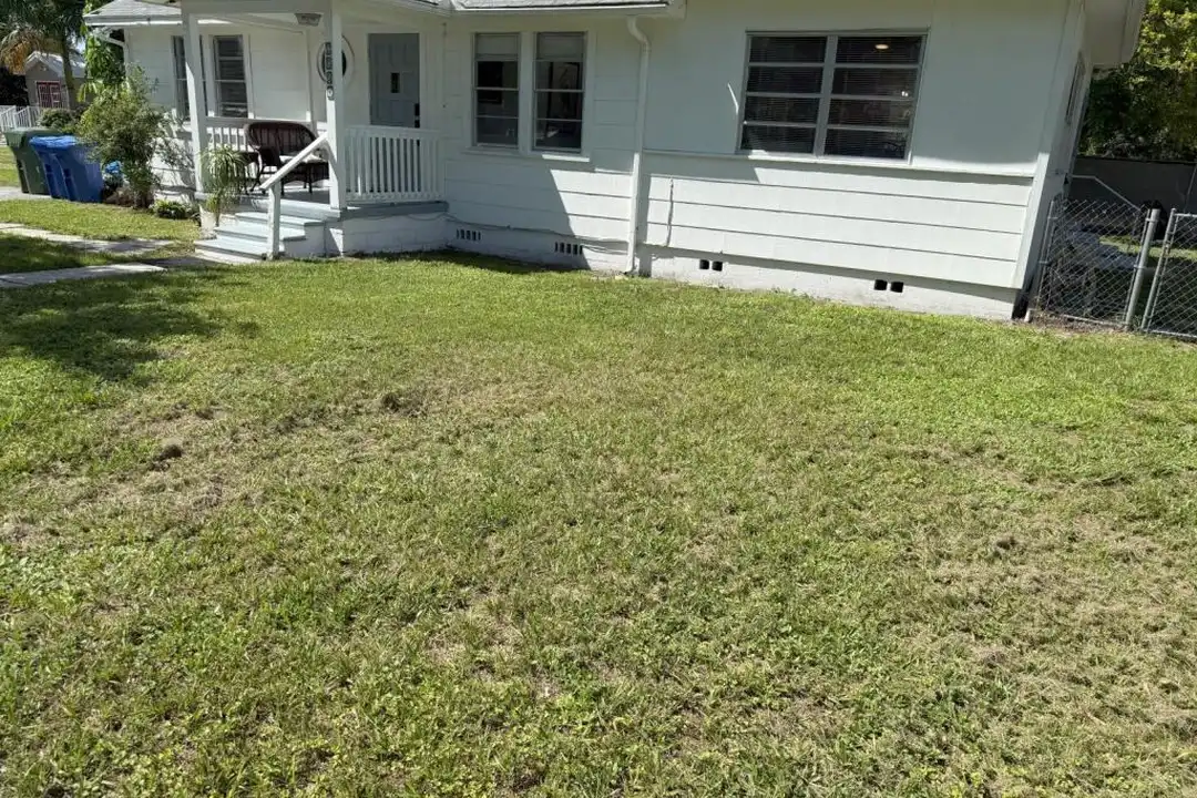2004 20th Ave W – photo 1