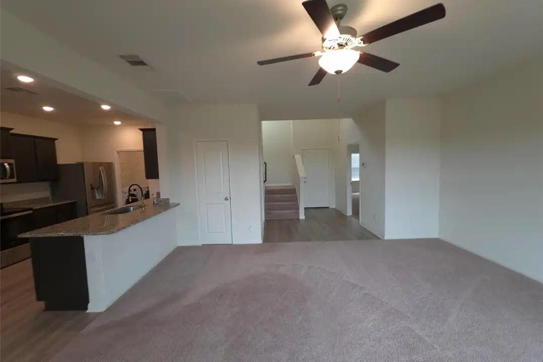 305 Lone Mountain Dr - View 5
