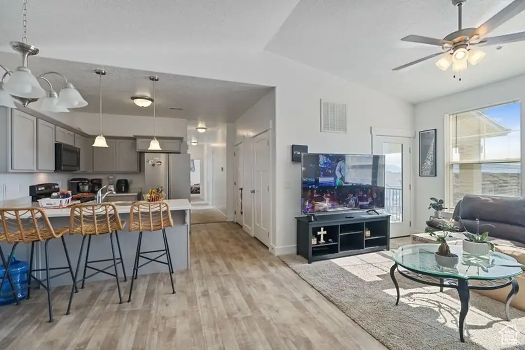 3975 W 1530 N - View 2