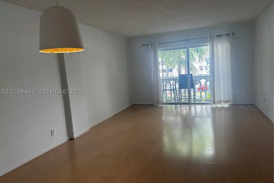 Apartment in Coral Gables, Sunrise Harbor - View 3