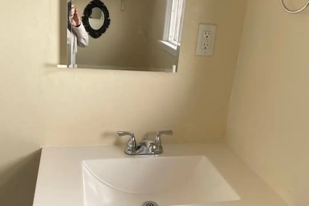 4960 Kester Ave unit 6 - View 5
