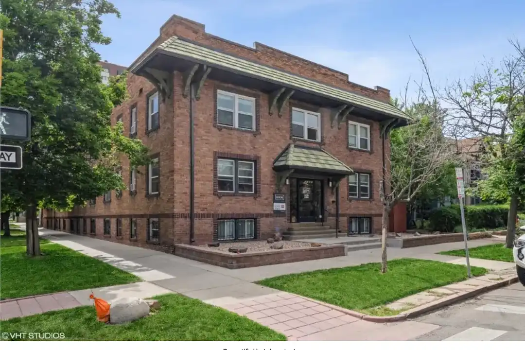 1170 N Logan – pohled 2