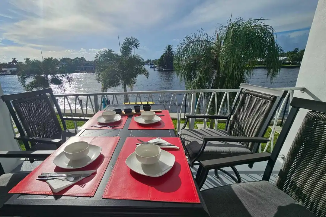 505 N Riverside Dr unit 12a - View 4