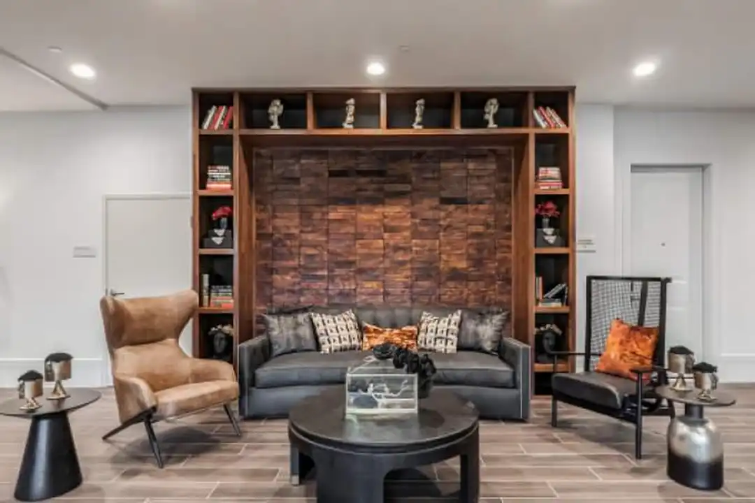 880 W 34th St unit # 895 - More