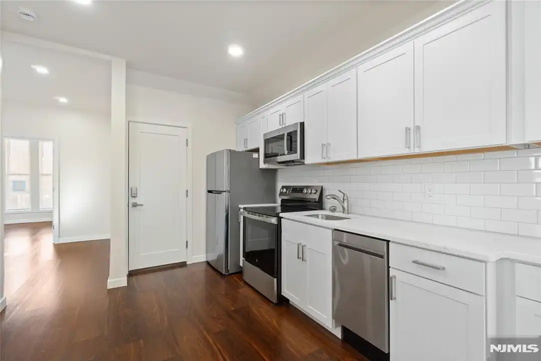 826 George St unit 1st Floor - View 6