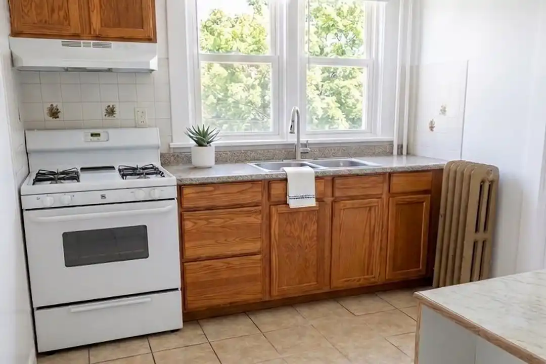 51 Russell Rd – photo 1