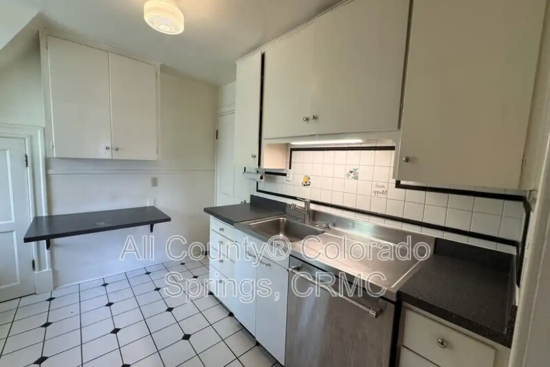 1238 Wood Ave unit # 5 - View 5