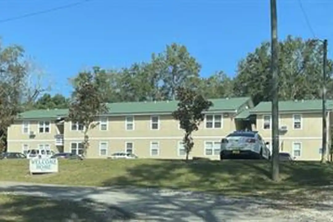 872 Deerwood Ln unit 880 – photo 1 of 12