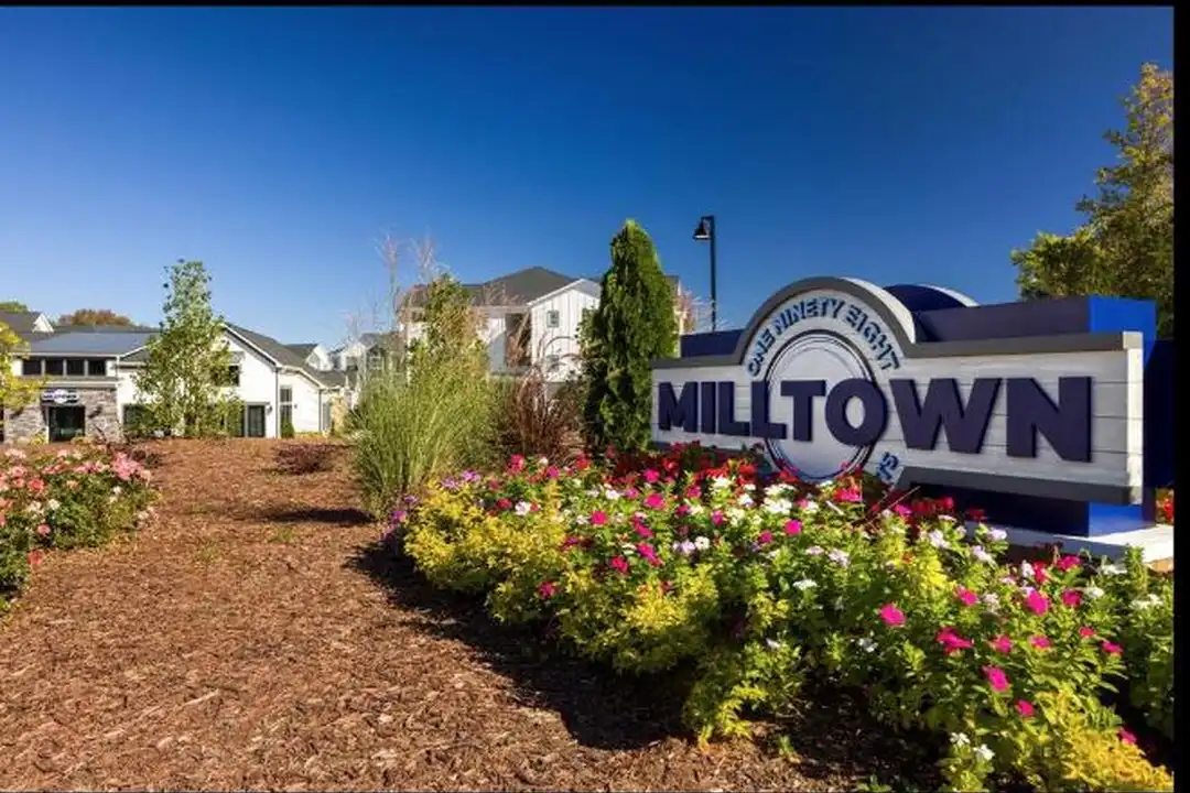 198 Milltown St - More