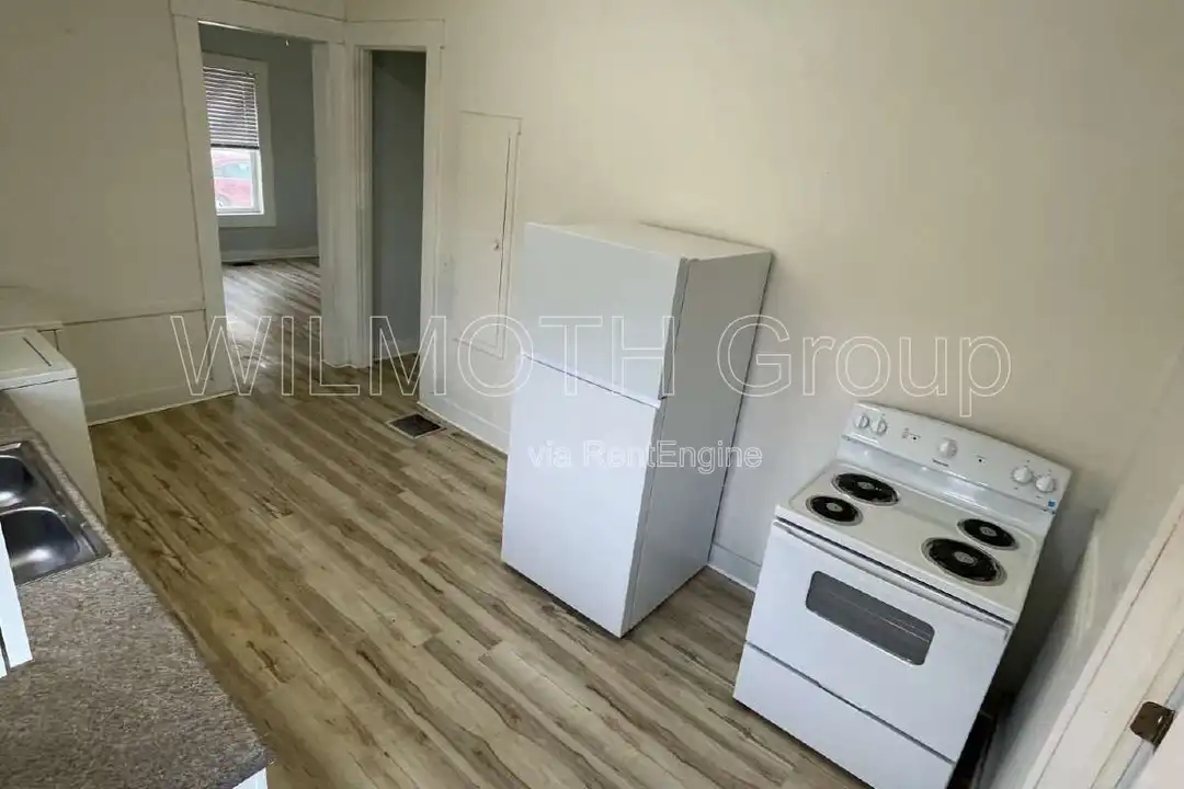 610 S Gallatin St unit A - More
