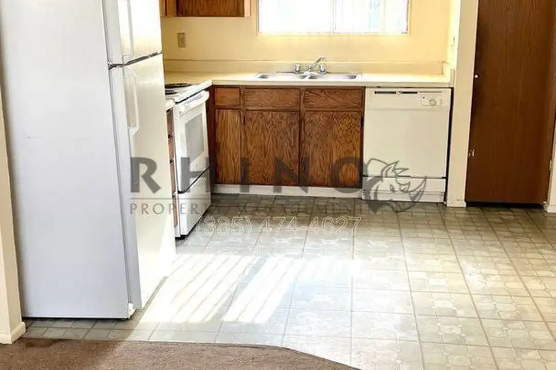 449 N 1465 W unit A – photo 1