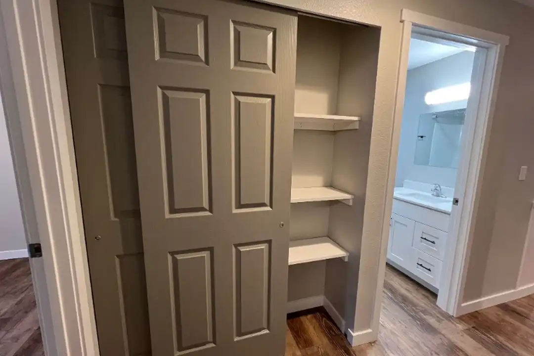 2400 20th Ave NW - View 5
