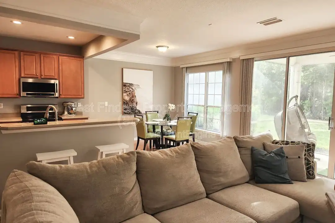 3857 Lionheart Dr - More