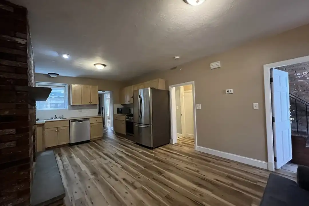 99 Salem St unit 1 - View 3