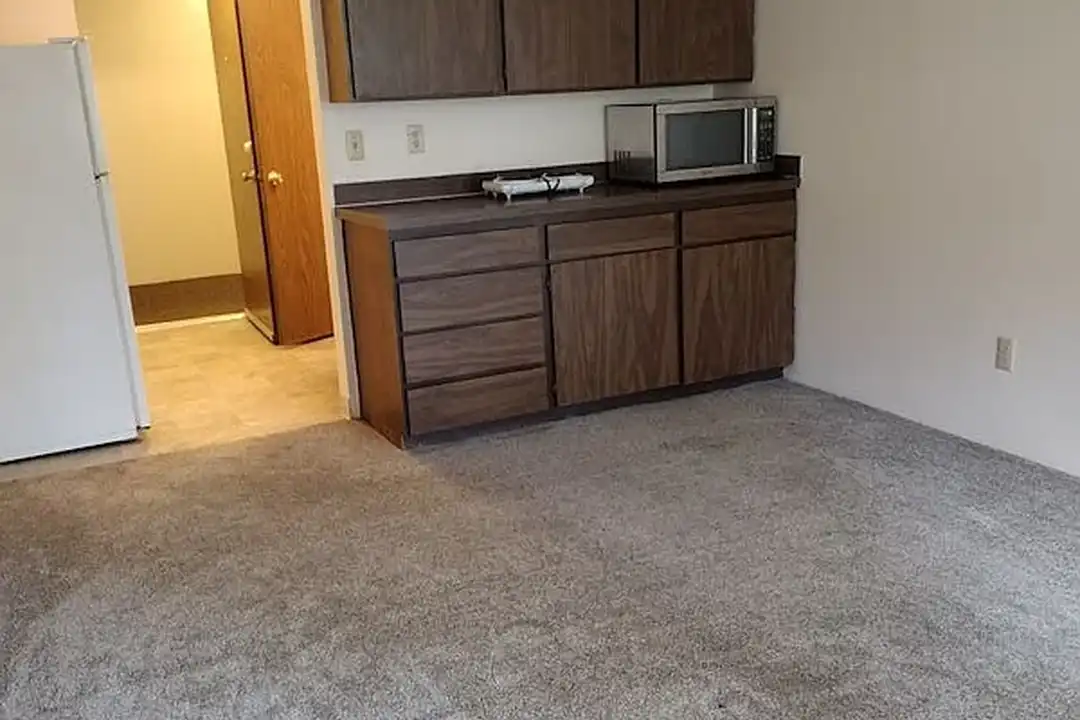 Greentree Apartments – photo 1