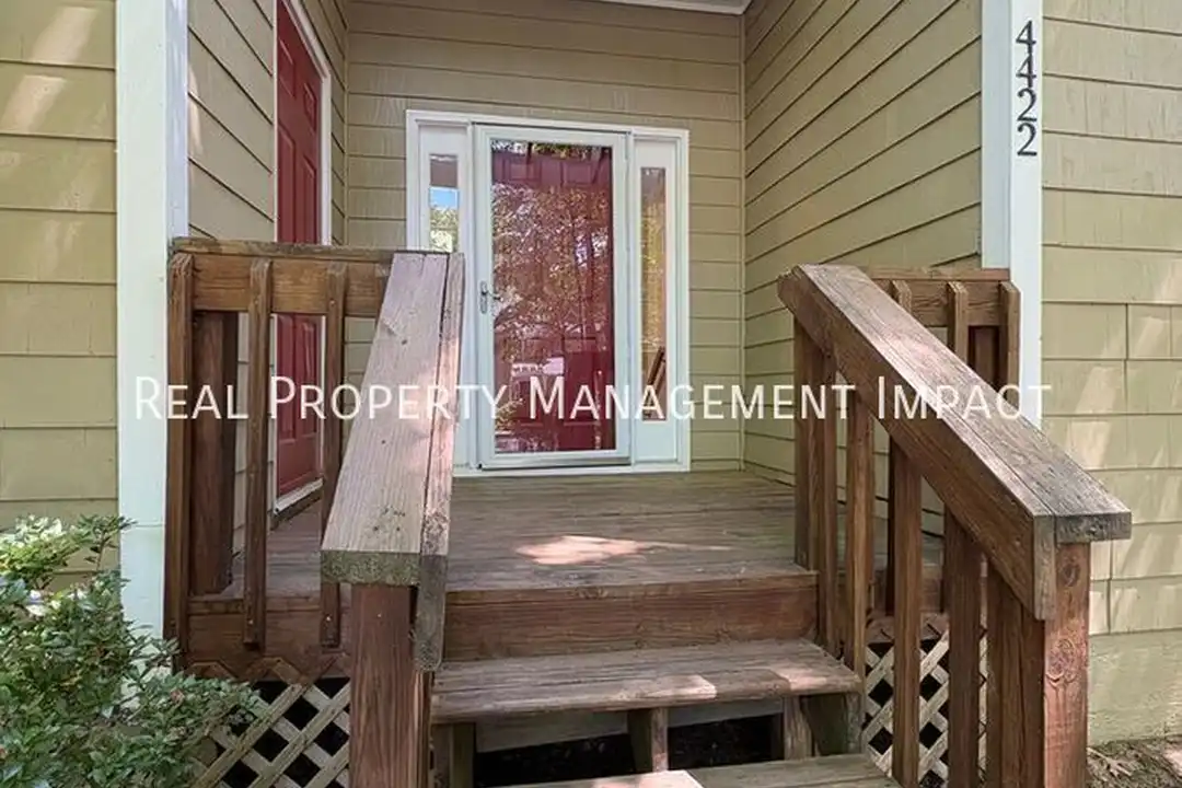 4422 Beechnut Ln - View 3
