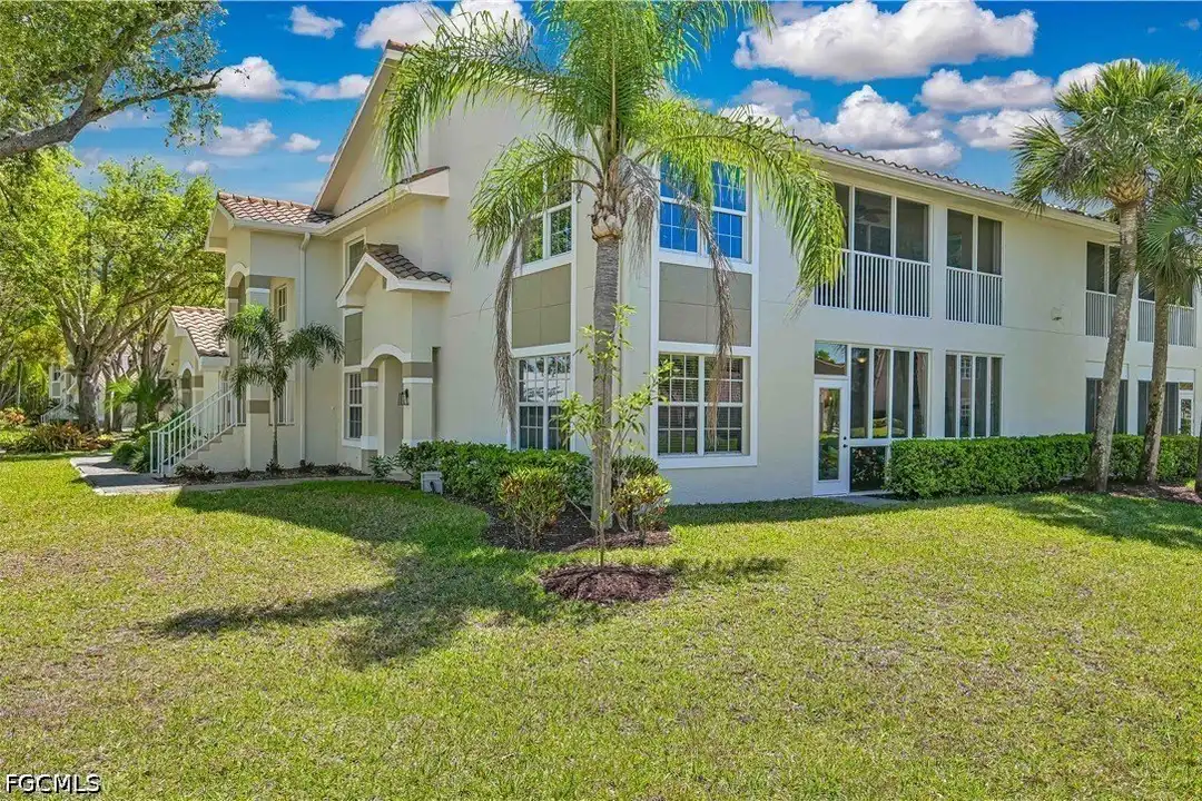 Apartment in Fort Myers - View 3