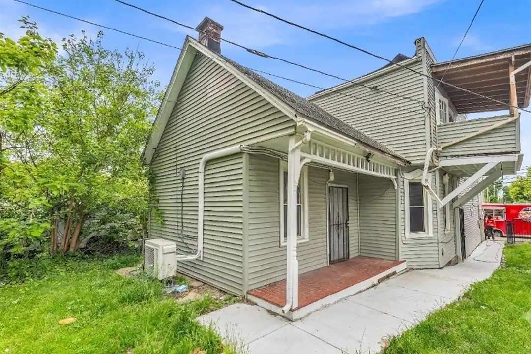 5011 Clark Ave unit 1/DN – photo 1