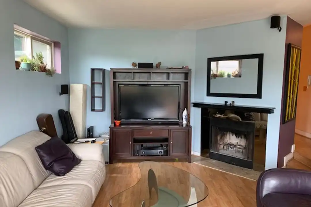 2111 Westlake Ave N unit # 101 - More