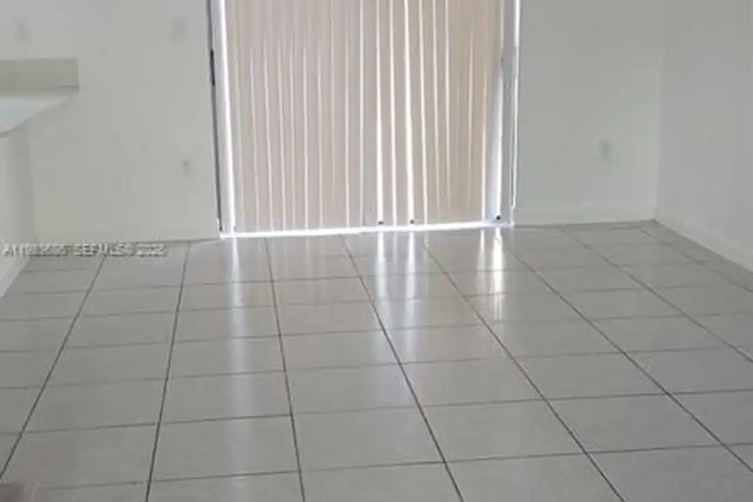 11867 SW 247th St - View 4